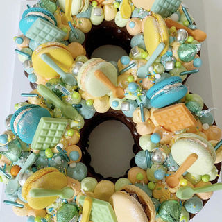 Number eight shortbread cookie cake