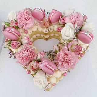 Heart shape shortbread cookie cake