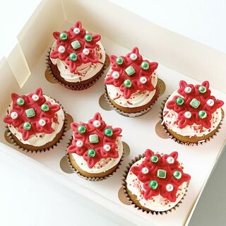 Snowflake cupcakes