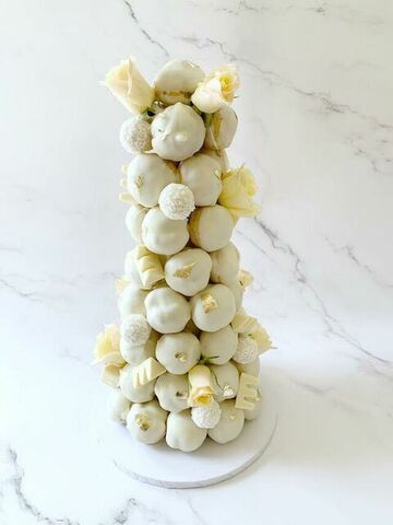 White Chocolate Croquembouche