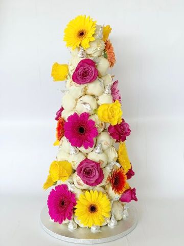 White Chocolate Croquembouche